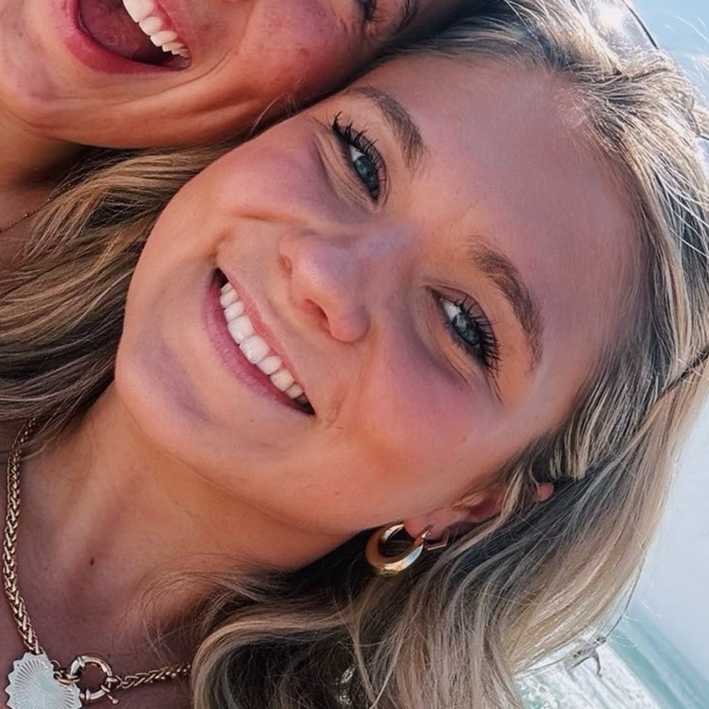 Meet your Posher, Amelie